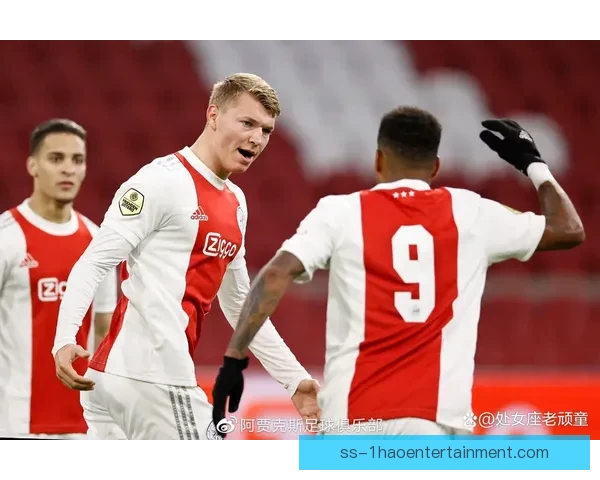 亨德森冬窗正式加盟阿贾克斯引发欧洲足坛关注